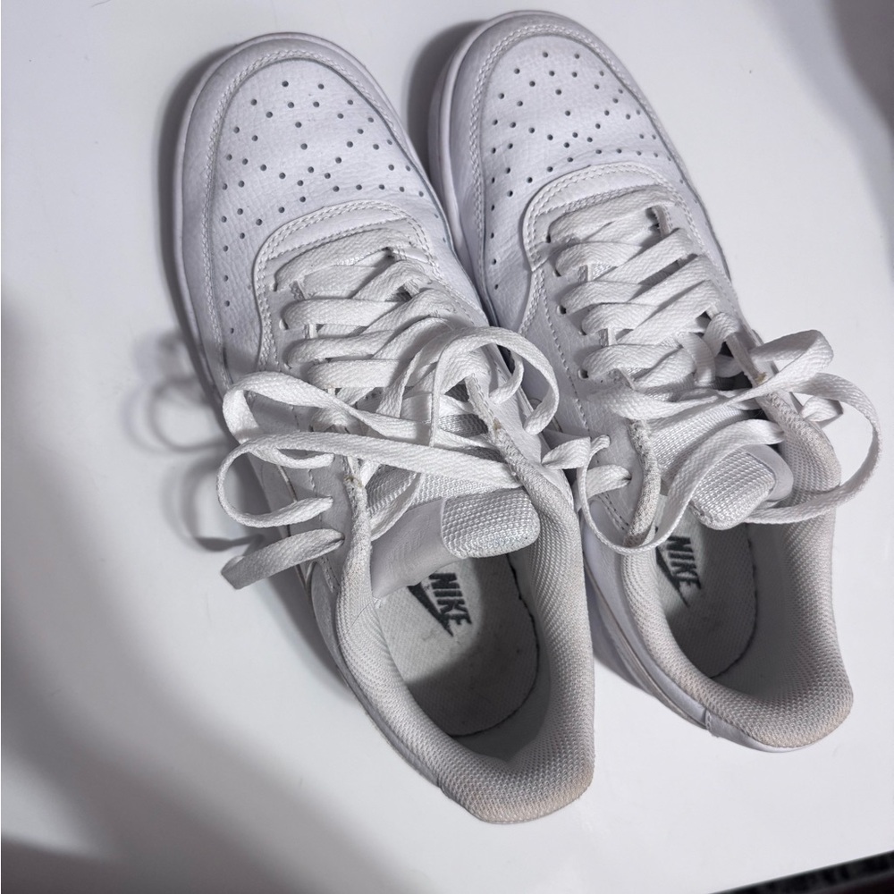 Nike court visions- white